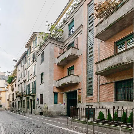 San Babila Luxury Suite - In The Heart Of Fashion Disctrict Milan Exterior photo